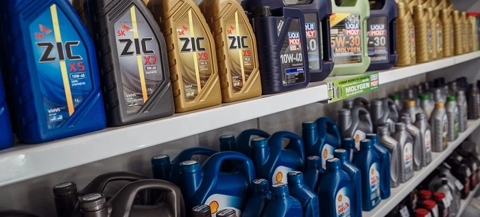 Какое масло выбрать для авто: «синтетику» или «полусинтетику» Какое масло выбрать для авто: «синтетику» или «полусинтетику»