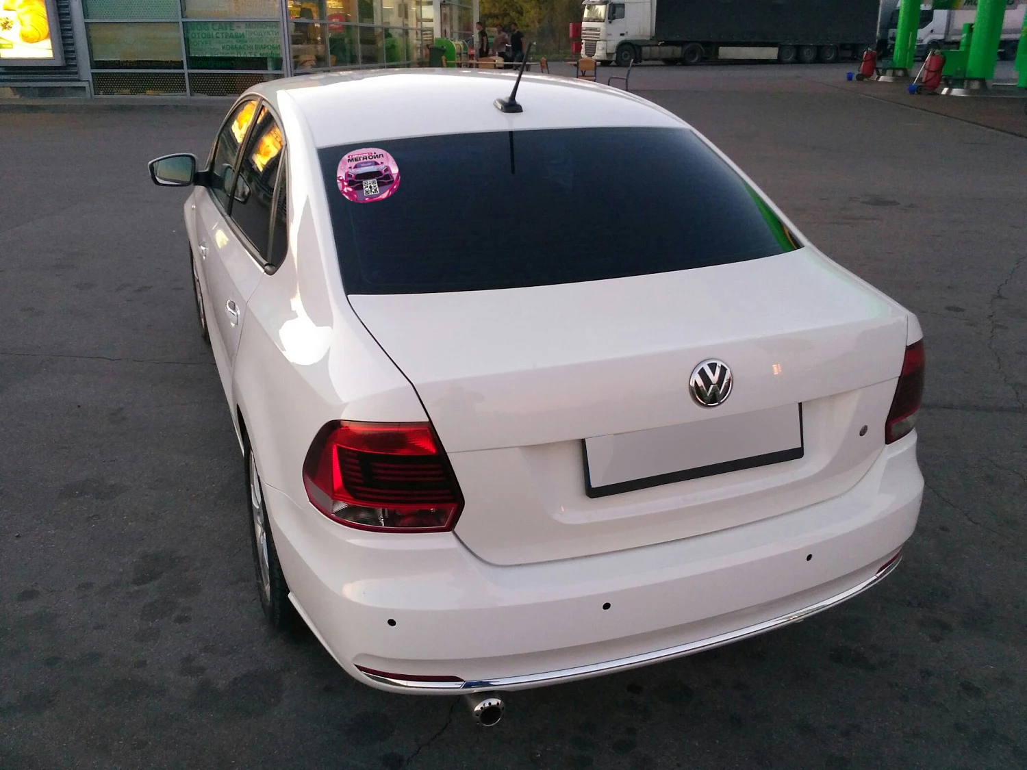 1000 баллов за наклейку